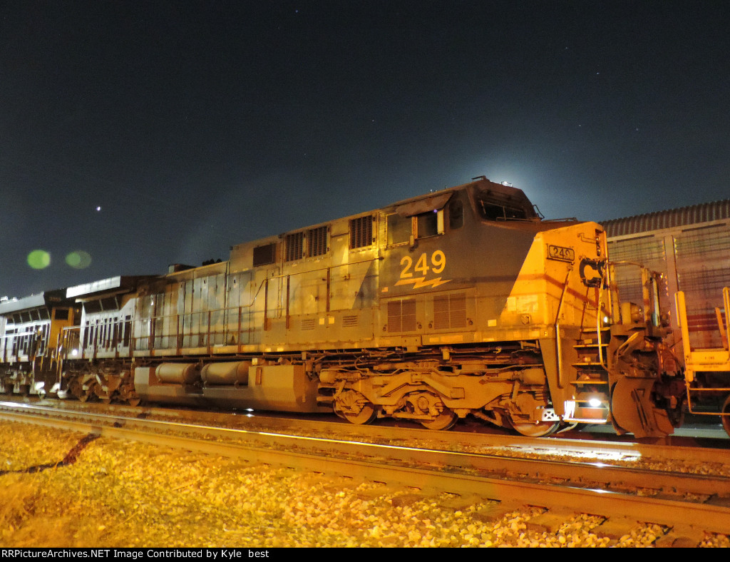 CSX 249 on I161